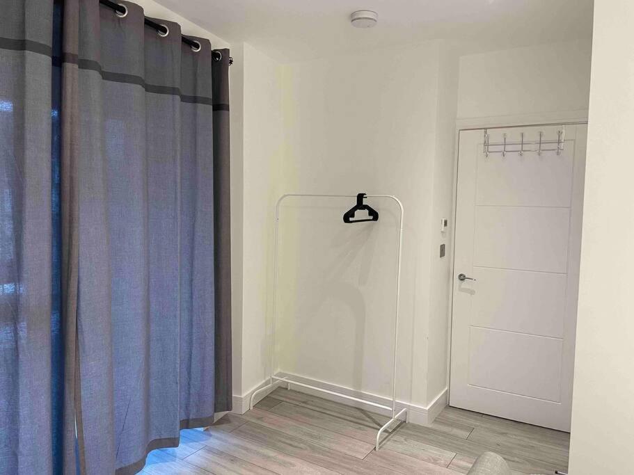 Stylish And Cosy 2 Bedroom Flat In London Borough of Croydon Exterior foto
